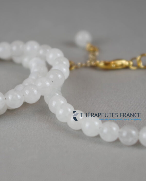 Bracelet pierre de lune 6mm avec fermoir